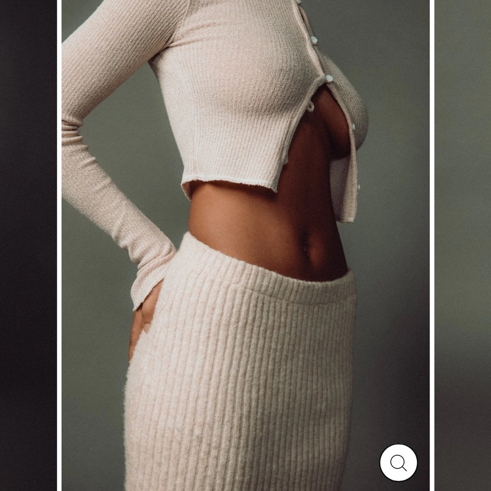 Knit miniskirt in cream color size xs wool blend